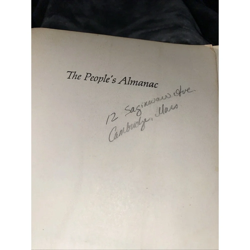 The People's Almanac‎ by David Wallechinsky